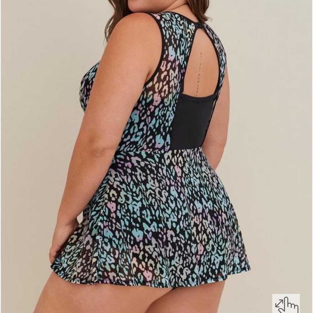 Torrid Cheetah Underwire Mesh Overlay Swim Dress 3D/DD - Picture 2 of 2